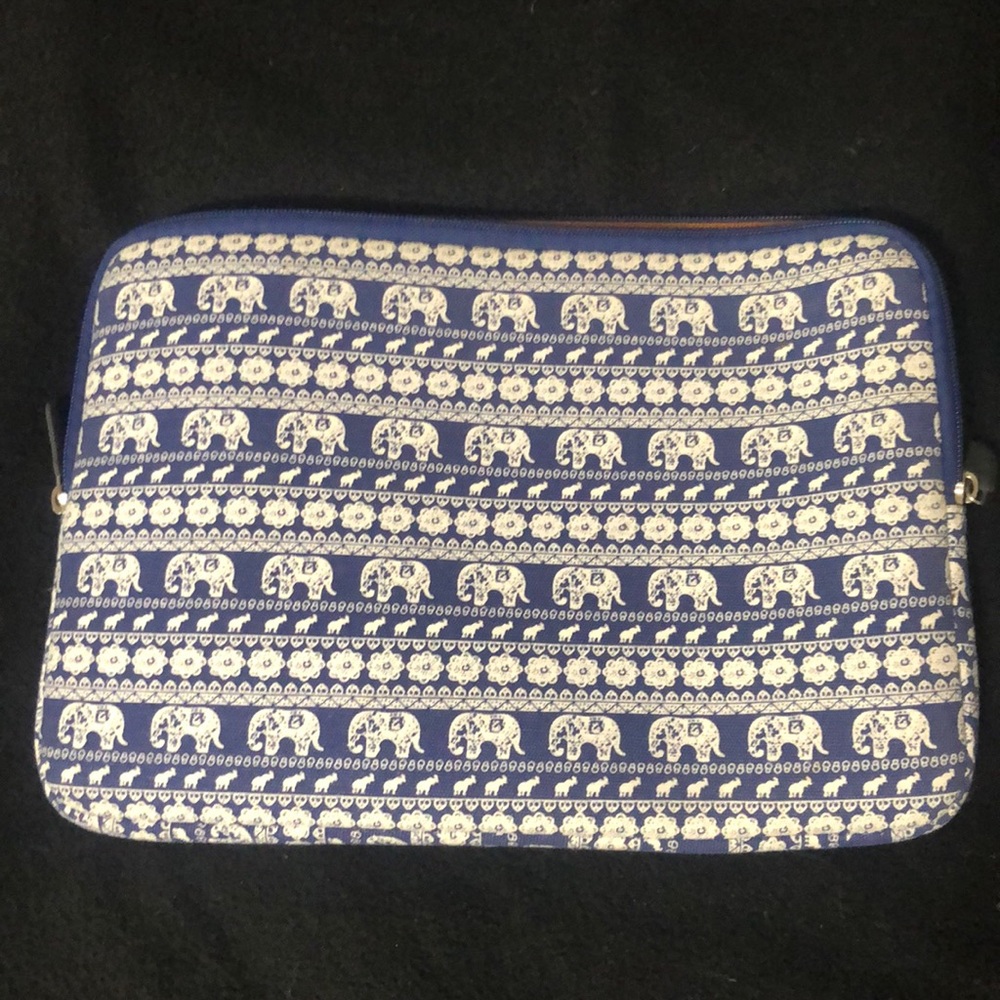 Elephant laptop cover